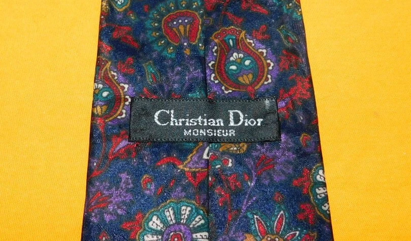 CORBATA DE POLIÉSTER FLORAL AZUL/VERDE/ROJO HECHA EN EE. UU. DE CHRISTIAN DIOR - CORBATAS PARA EL CUELLO. Foto 3 de 3