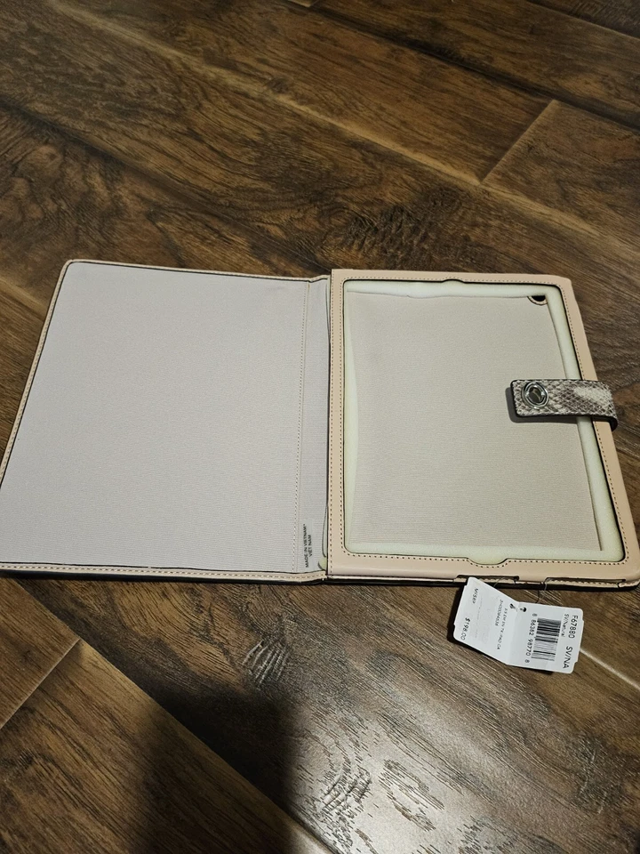 COACH F67880 SNAKE IPAD SLEEVE 10X8 OD 9 3/4X7 1/2 ID W/TAGS - For older models - Image 2 of 2