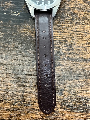 Victorinox Swiss Army Garrison Womens 34mm Brown Leather Swiss Watch New battery - Picture 6 of 11