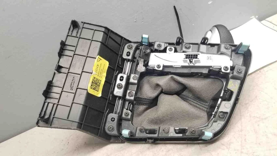 ✅ 2018 HYUNDAI ACCENT KNOB SHIFTER OEM - Image 3 of 4