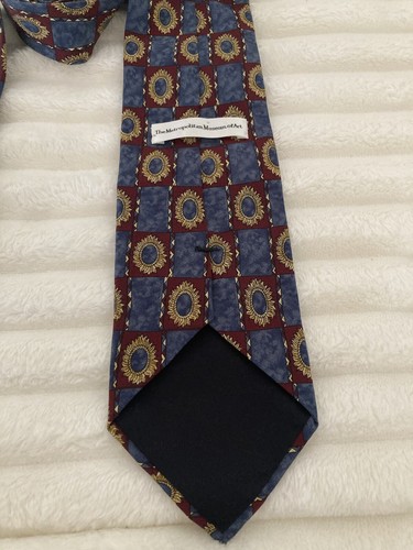 Metropolitan Museum of Art Tie 100% Silk - Picture 6 of 6