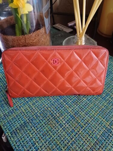 Authentic Pink Chanel Lambskin Long Zippy Wallet - Bild 1 von 15