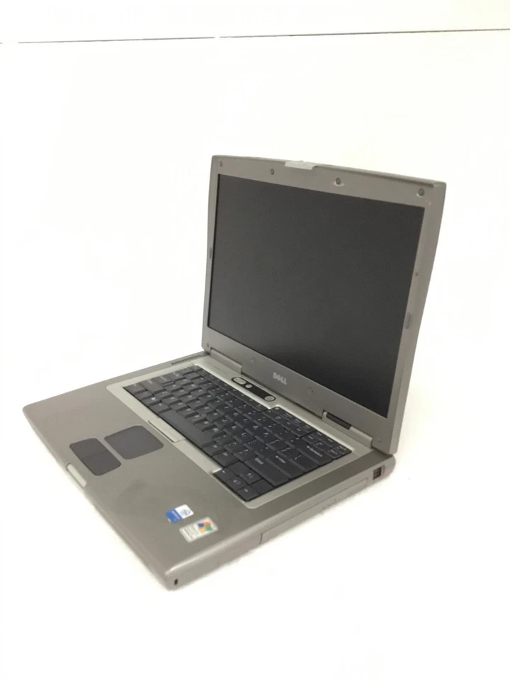 Laptop Dell Latitude D800 15.4" de colección Intel Pentium M con DVD-ROM, sin HD como está Foto 2 de 4