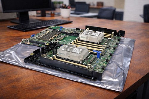 Server Mainboard System Motherboard Lenovo SR630  02JG889 + 2 Heatsink + 2 Xeon