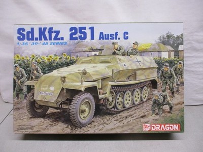 Dragon Sd.Kfz. 251 Ausf. C 1/35