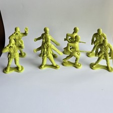 Lot of 8 Lime Green Plastic 4" Army Men Toy Soldier Figures