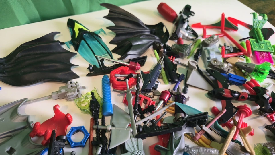 Lote de piezas accesorios armas figuras Batman Kenner DC Comics vintage años 90 y 00 Foto 4 de 4