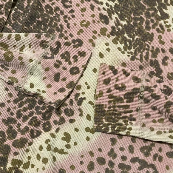 Onque Casuals leopard print pink wash thermal Henley gems y2k size L/19 image 4
