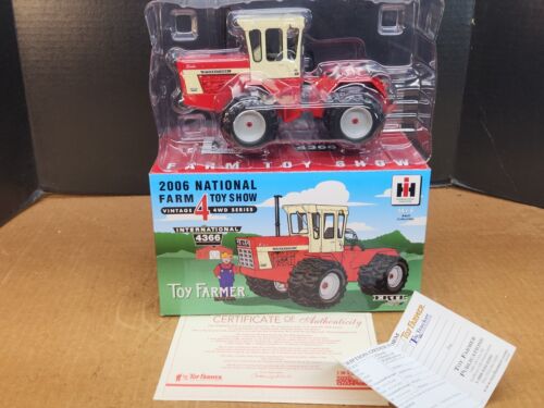 Ertl International 4366 4WD Tractor 1/32 2006 Natl Farm Toy Show Farmer 16152A