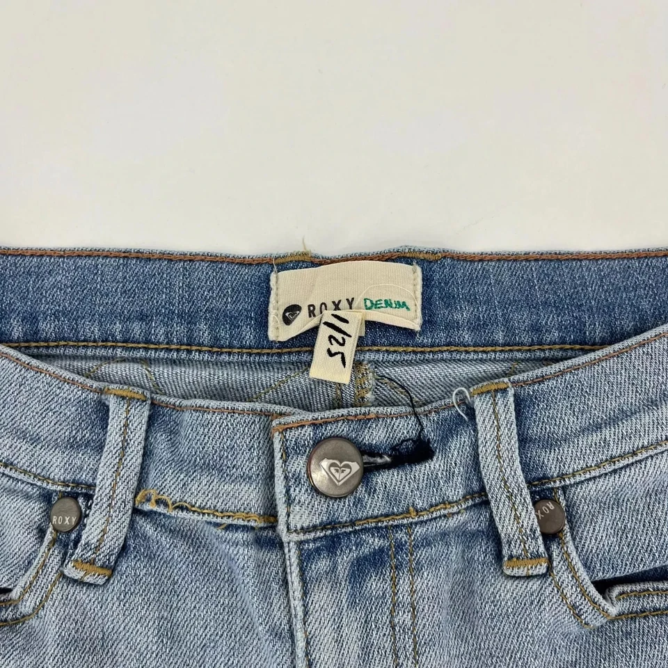 Pantalones Cortos de Denim Roxy Para Mujer Talla 25 Azul Lavado Claro Algodón Puños Playa Y2K Foto 4 de 4