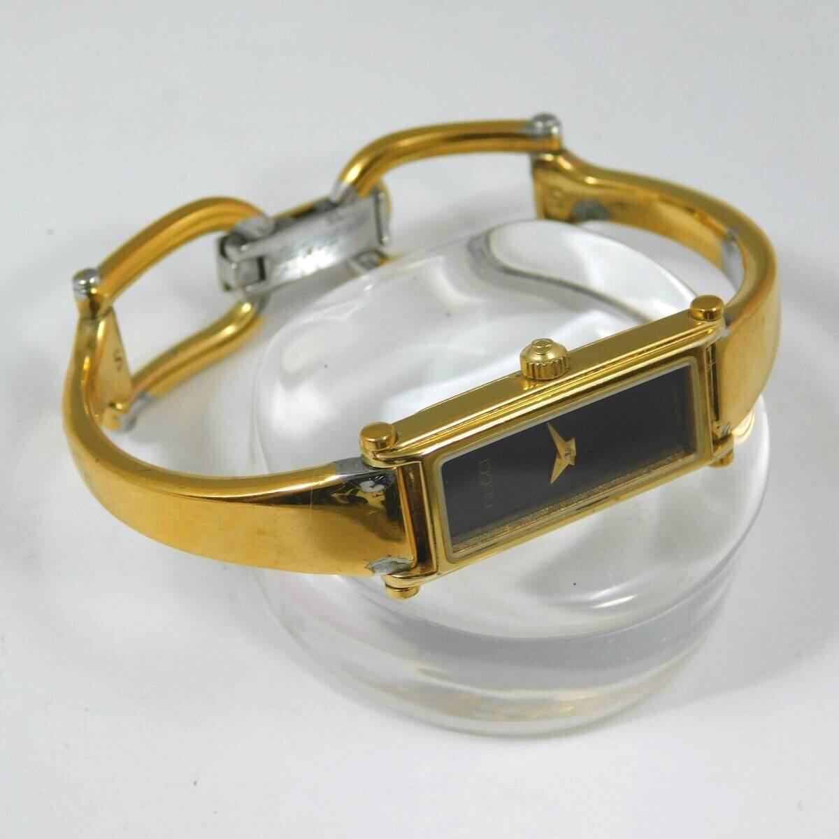 Vintage GUCCI 1500L Black Dial Gold Bangle Quartz Ladies Vintage GUCCI 1500L Black Dial Gold Bangle Quartz Ladies