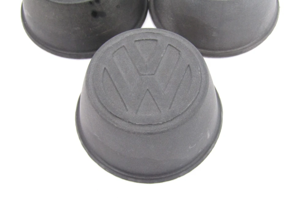 1980 VW Rabbit pickup WHEEL CENTER CAPS MK1 Caddy truck chrome slotted rim - Imagem 3 de 4
