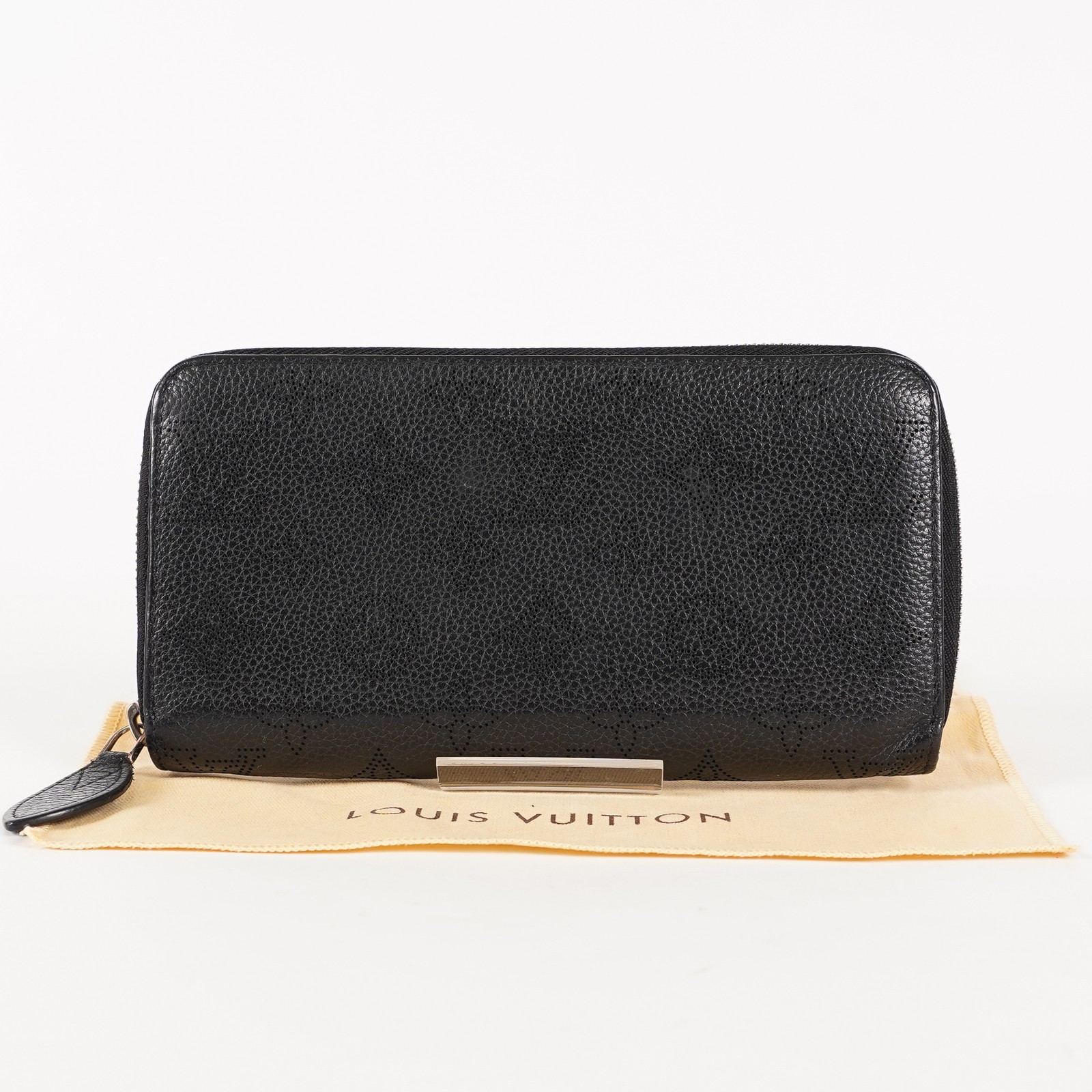 Louis Vuitton Monogram Mahina Zippy Zip-Around Wallet Noir M61867 03T022500009