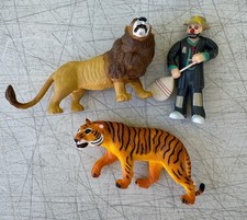 G Scale Circus Clown w/Broom Lion & Tiger Figure Bachmann “Emmett Kelly Jr