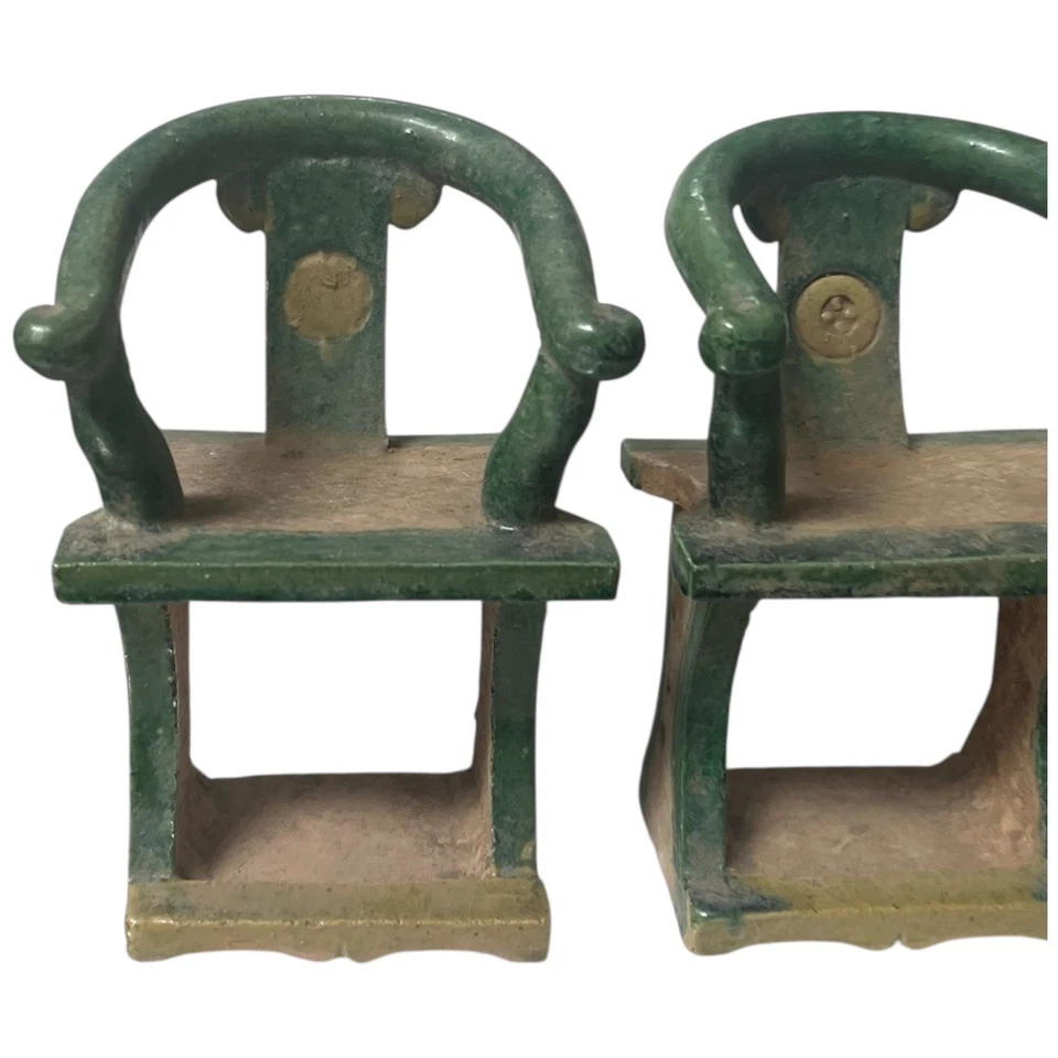 Par de modelos de sillas Sancai vintage chinas de cerámica esmaltada Mingqi con respaldo de herradura Foto 2 de 4