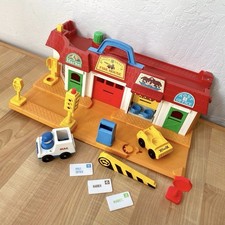 Vintage 1986 Fisher-Price Little People Family Main Street 2500 Playset