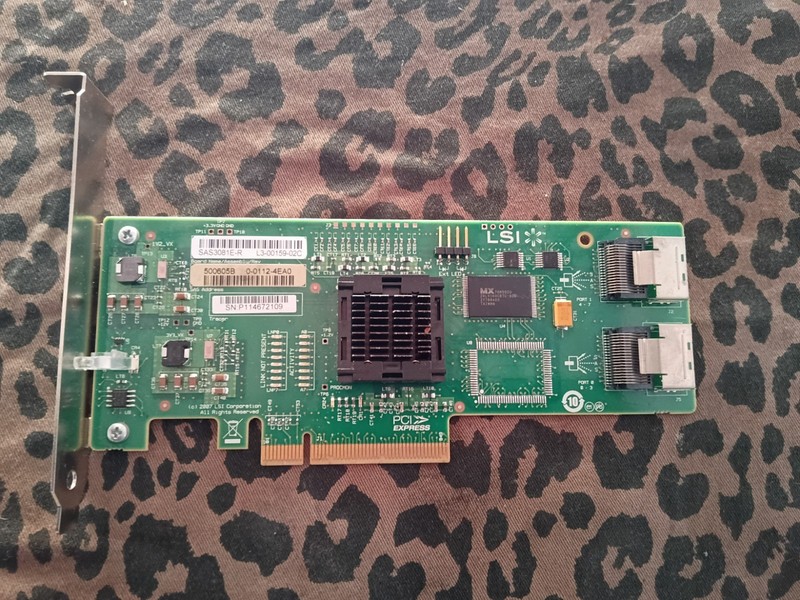 LSI SAS3081E-R PCI Express controller card