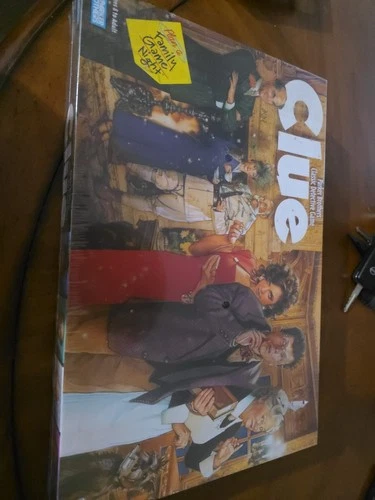 VINTAGE Clue COMPLETE Parker Brothers 1996 Classic Board Game Long Box 90s
