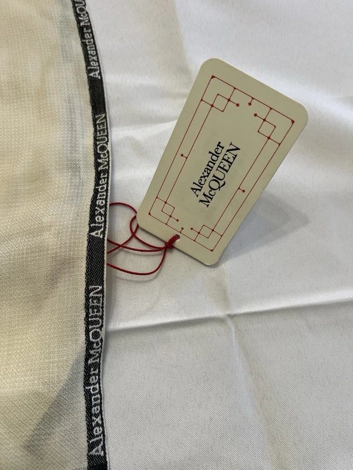 Bufanda Alexander McQueen Foto 4 de 4