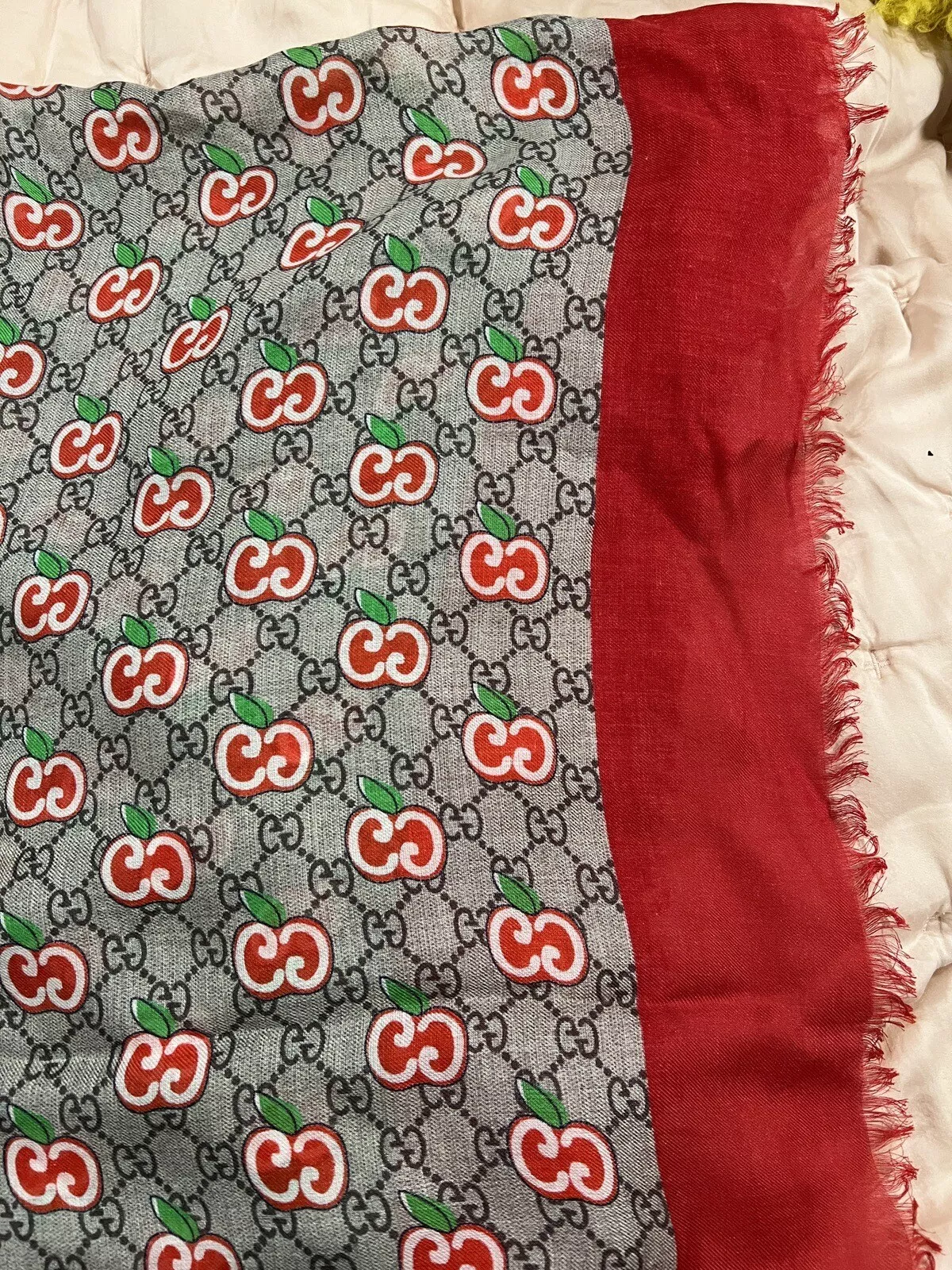 Authentique écharpe/châle imprimé pomme Gucci rouge/marron modal/soie GG