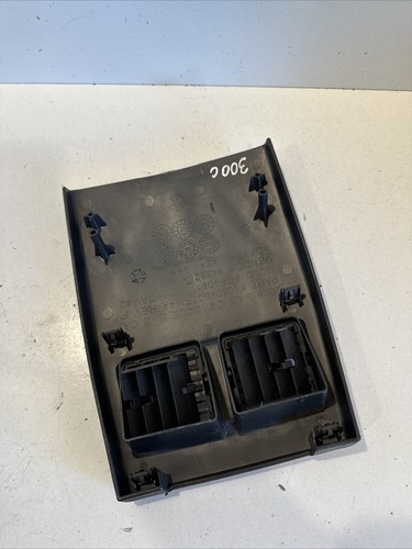 Chrysler 300C Air Vent Rear Genuine Estate 2008 - Picture 2 of 6