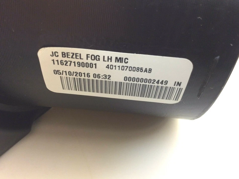 Dodge Journey 2013-2020 luz antiniebla delantera izquierda lado del conductor bisel de nido de abeja negro OEM Foto 3 de 4