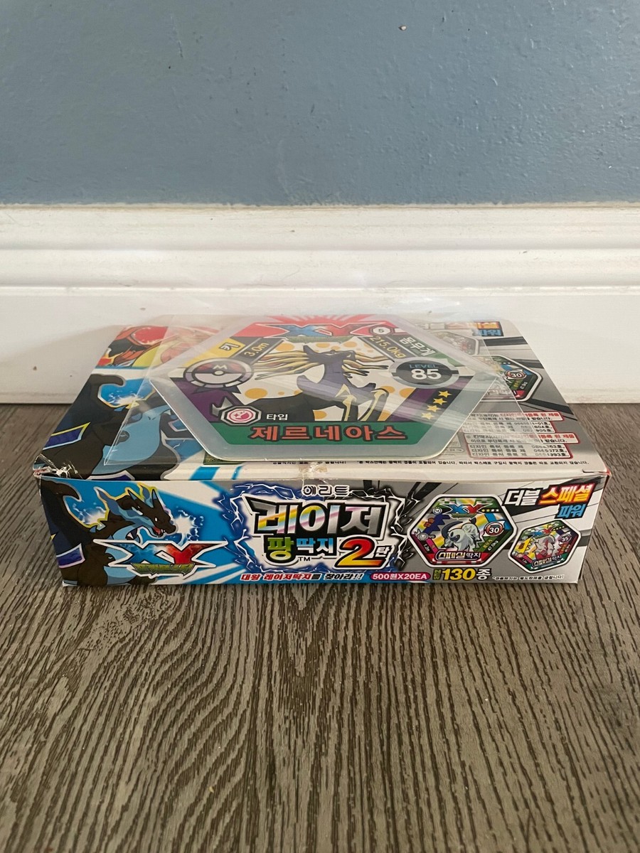 Pokemon Pogs 20 boxes Brand New XY Hexagon Tazos + 4 Giant Pogs