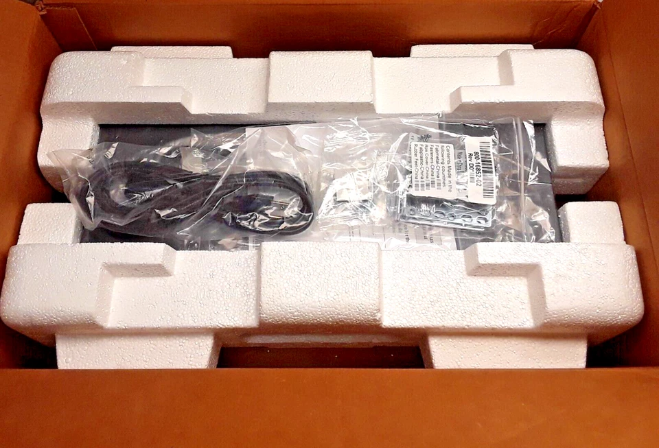 WS-C2960+24TC-L - CISCO CATALYST 2960 PORT FAST ETHERNET SWITCH - N.O.B - Image 3 of 4