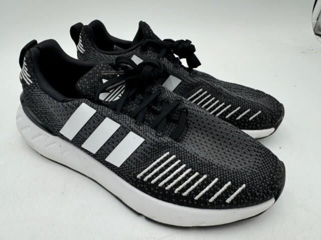 ADIDAS WOMEN'S SWIFT RUN 22 SNEAKER SHOES BLACK WHITE GREY SIZE 6.5