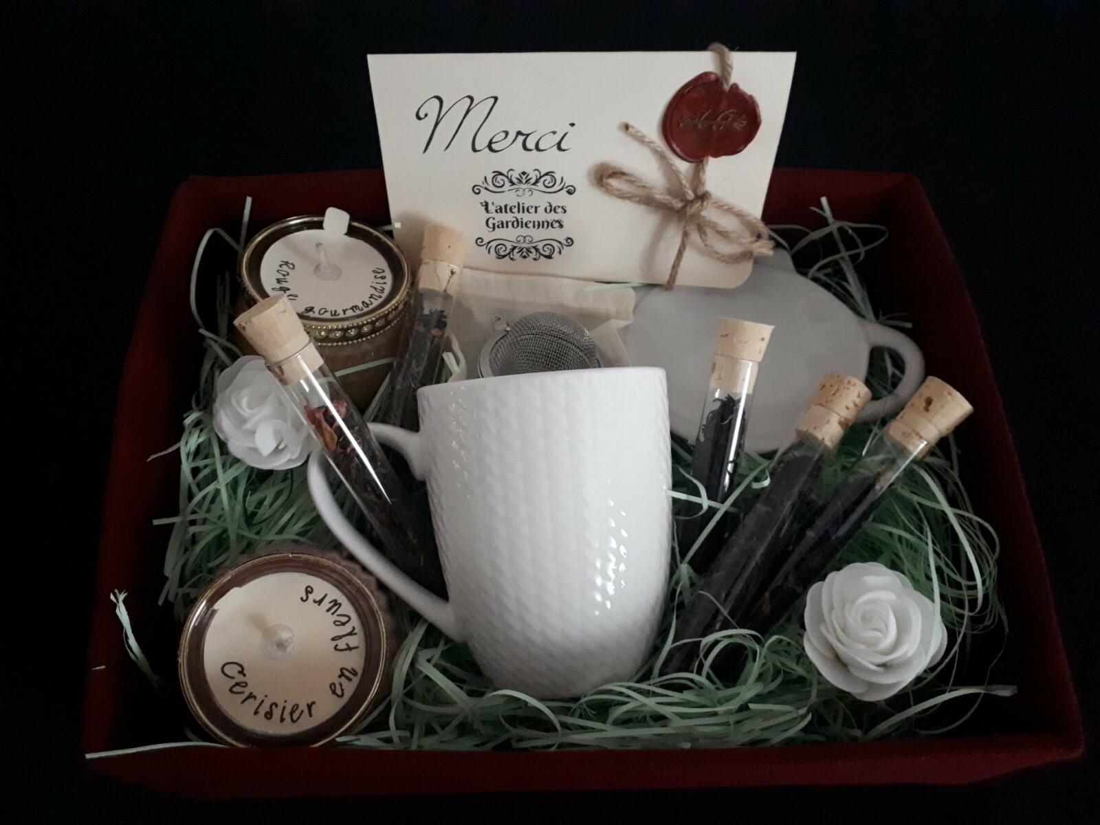 Panier cadeau à offrir bien-être et relaxation avec soins corps pour femme