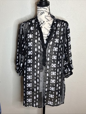 Essentials By Milano Top Women s Size 1X Geometric Print Lightweight, Sheer. EUC