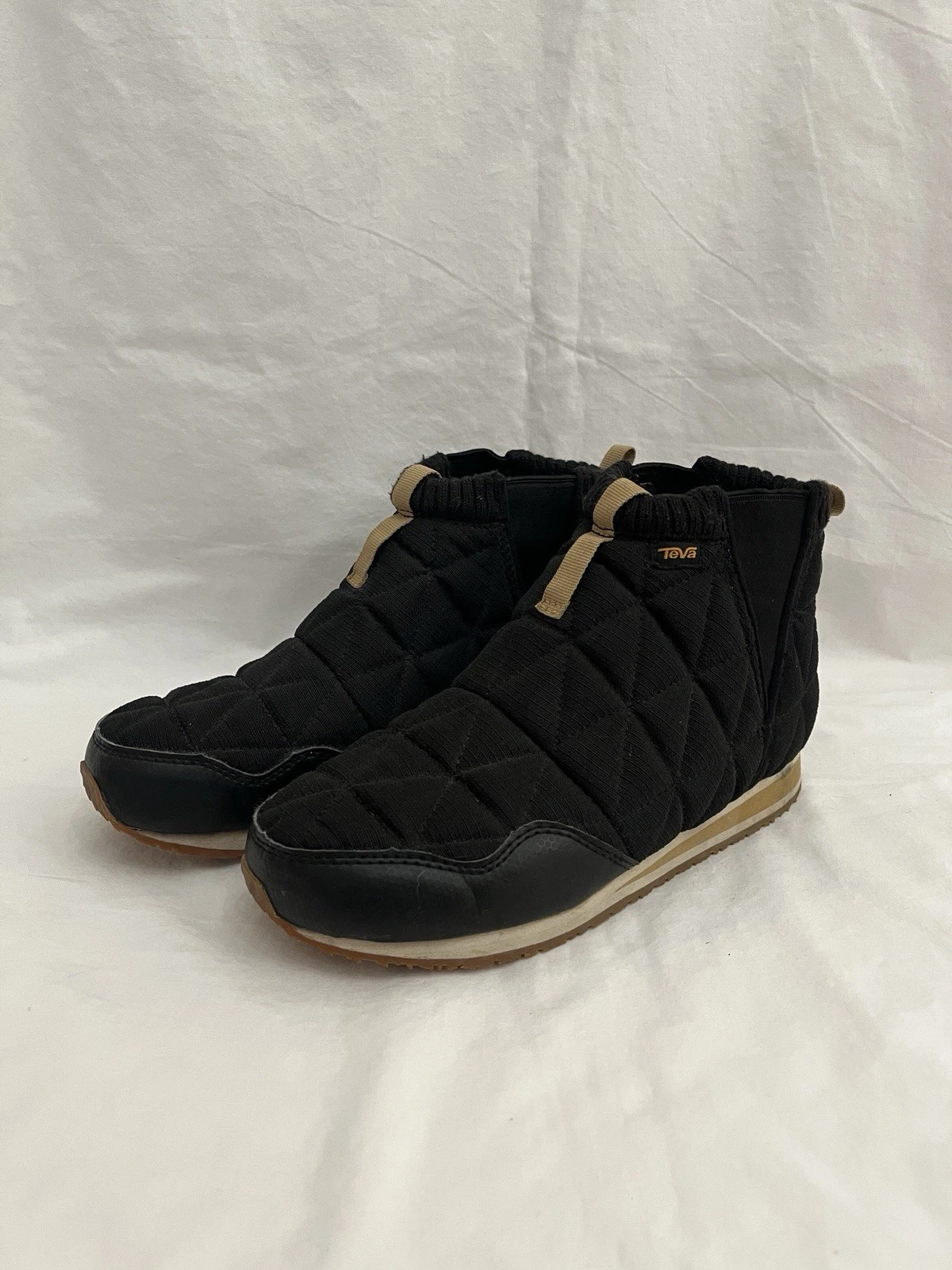 Teva ReEmber Mid Boots Womens 7 Black Outdoor Camping Slippers Shoes Quilted
