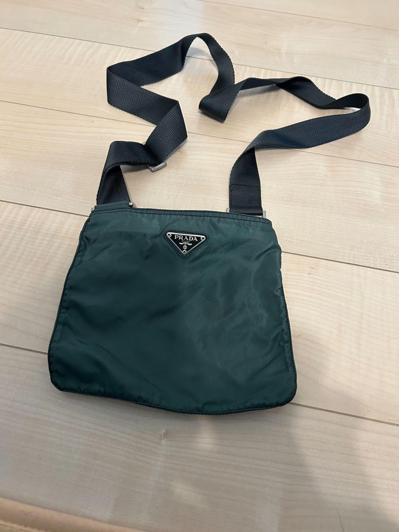 PRADA black leather shoulder bag with gold hardware style PG3FL9