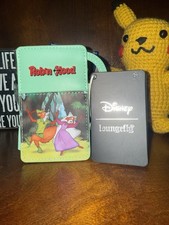 Tarjetero Loungefly Disney Robin Hood Dama Príncipe Mariano John Sherwood Bosque