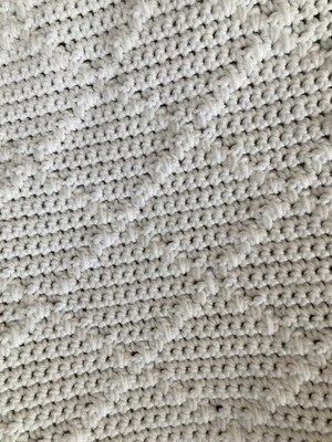NEW HANDMADE Soft Crocheted Afghan Throw White Diamond Texture Approx 52 x38 