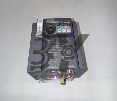 ONE USED Mitsubishi FR-D740-050-NA D700 3HP VFD Inverter Drive 380-480V