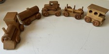 VTG Hand Crafted Wooden 5 Piece Train Set Toy Solid Wood Cars 28  Long, 4  Tall