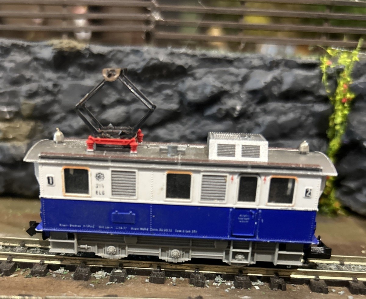 Fleischmann N Gauge Piccolo 7969 Track Cleaning Locomotive for