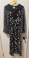 Women "RIXO" blk, daisey pattern long sleeve , long shift. Size 12 Prev. Owned