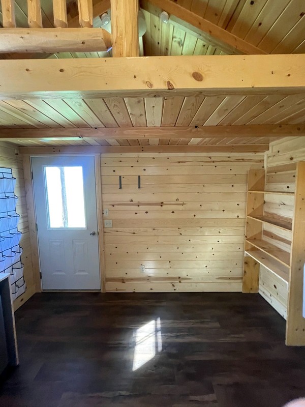 Tiny Cabin ready to live in! - thumbnail 6