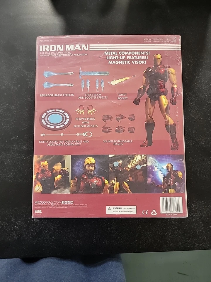 Boneco de ação Mezco One: 12 Collective Marvel The Invincible Iron Man caixa aberta  - Imagem 3 de 4