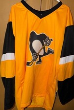 NHL Clubhouse Cards Exclusive Limited Edition Penguins Rust Jersey Mens XL New J