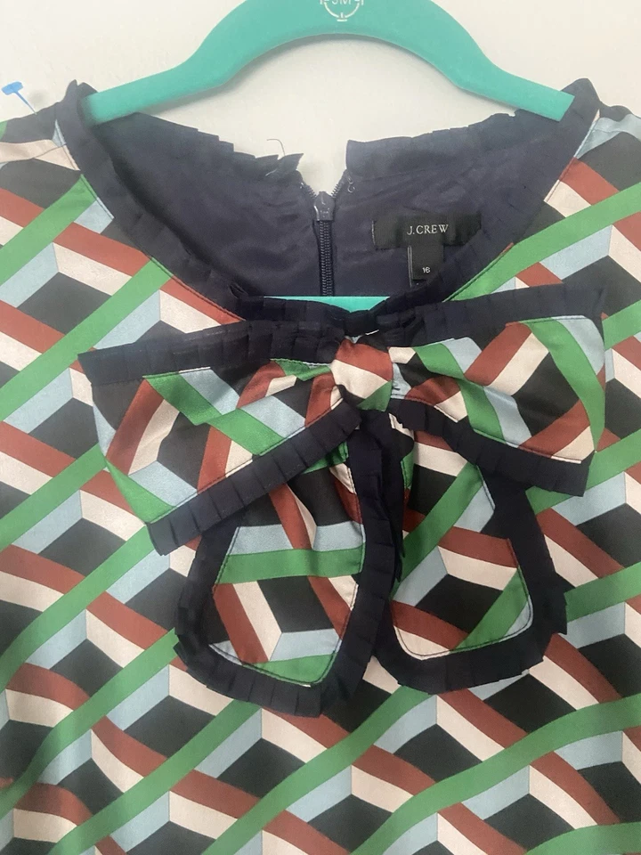 J. Vestido Crew Seda Lazo - Corbata Verde Estampado Geométrico Talla 16/XL Foto 4 de 4