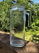 VTG Italian Glass Ribbed Refrigerator Pitcher No Lid Beautiful Design!