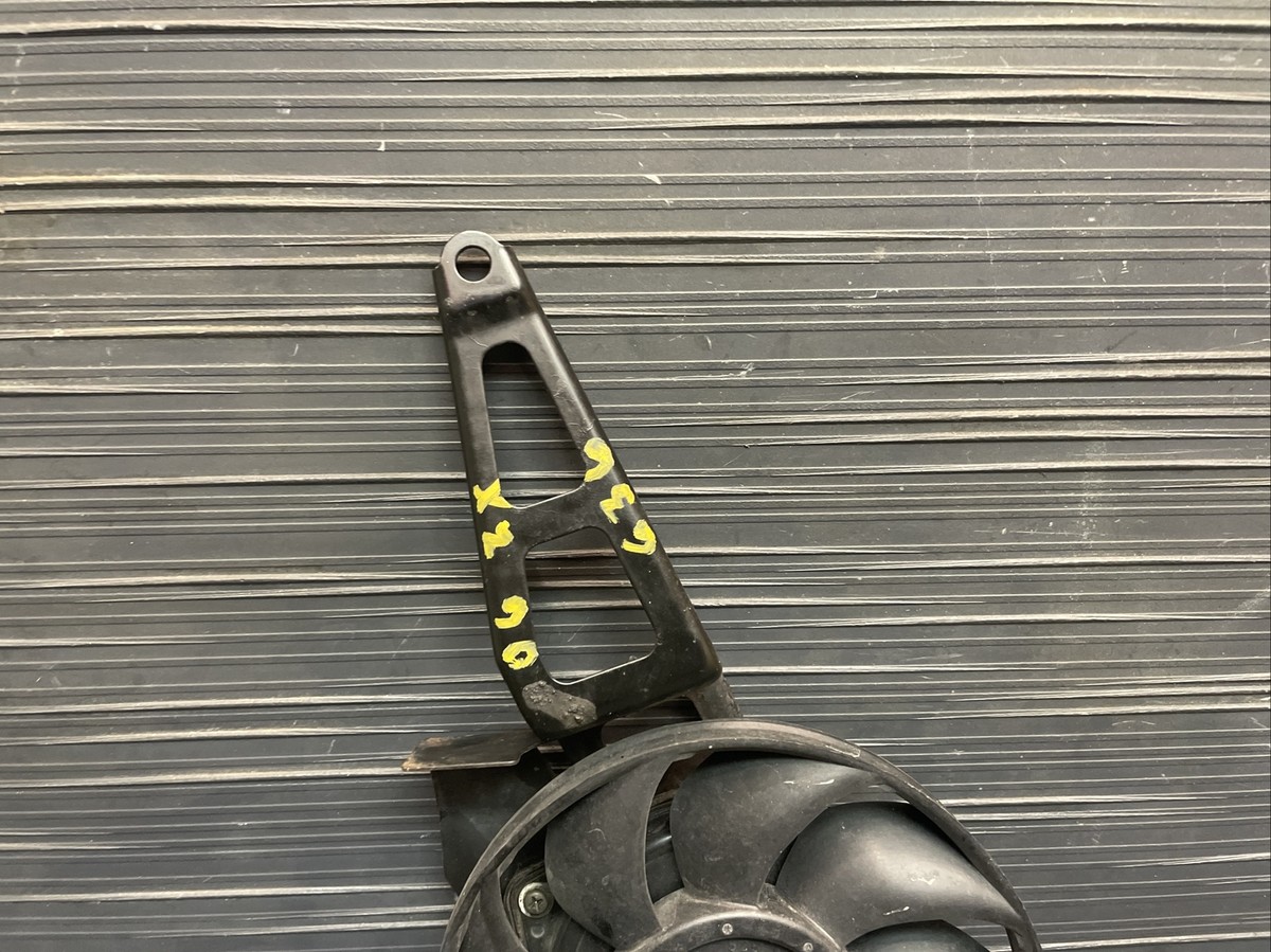 jun22❇️ 2006 Kawasaki Ninja ZX6R ZX636 fan assembly, radiator fan