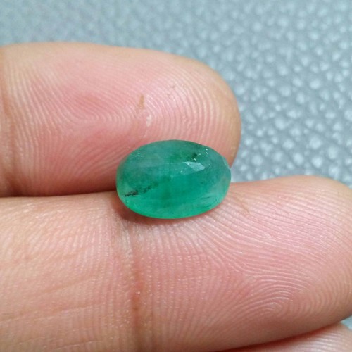 Fabulosa piedra preciosa facetada verde forma ovalada atractiva esmeralda de Zambia de 3,75 quilates - Imagen 5 de 8