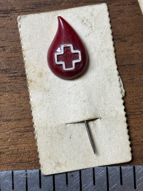 Lot Vintage Red Cross Blood Drop Pins On Cards
