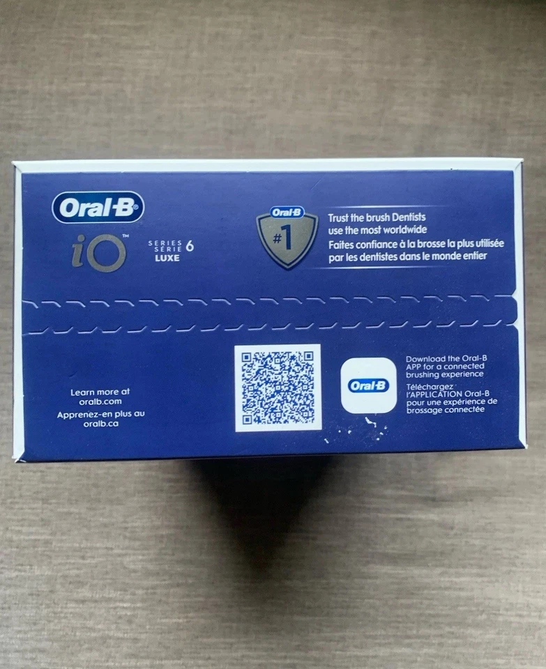 Cepillo de dientes eléctrico Oral-B iO Series 6 con (1) cabezal de cepillo, ópalo gris, NUEVO Foto 4 de 4