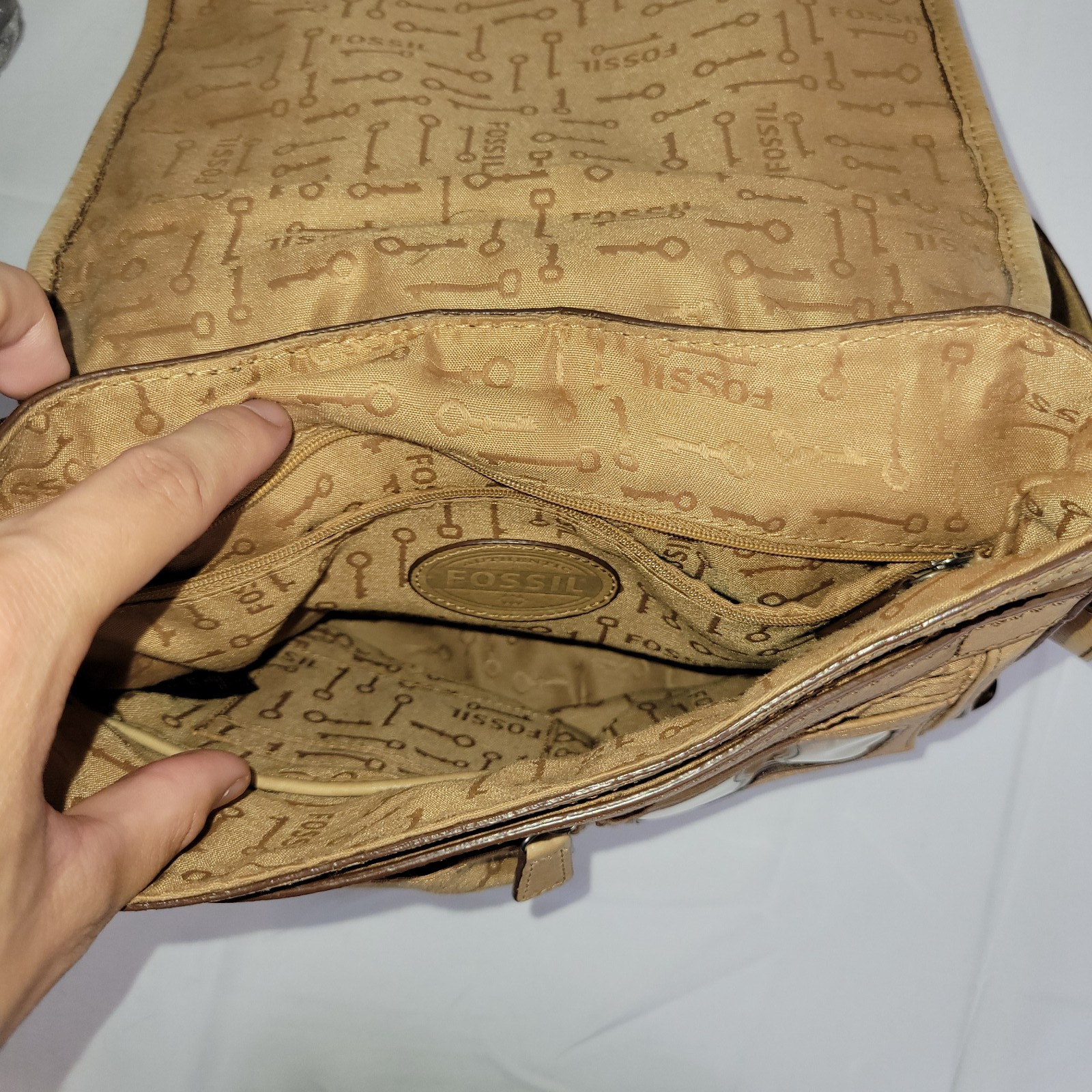 Fossil Maddox Patchwork Flap Pebbled Leather Cros… - image 10