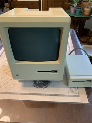 1984 Original Apple Macintosh Computer With External Disk Drive